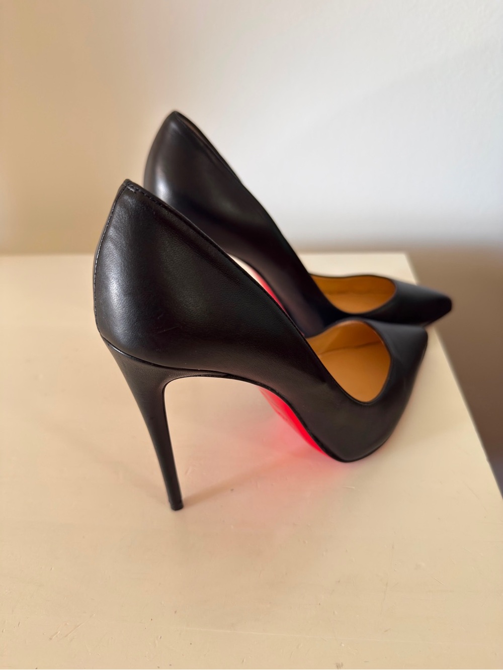 Christian Louboutin Black Pointed-Toe Leather Pumps - Picture 3 of 6